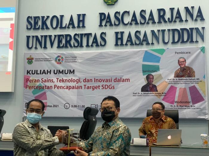 Proyek Sains Internasional dan Kolaborasi Negara Dunia