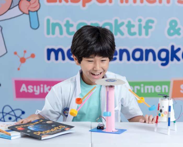 Eksperimen Sains Penting untuk Dukung Tumbuh Kembang Anak Eksperimen Sains Penting untuk Dukung Tumbuh Kembang Anak